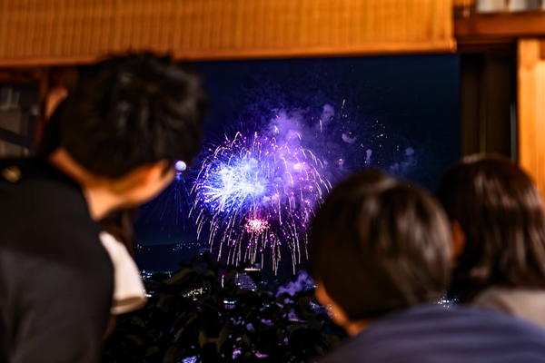 【関東・伊豆エリア】近くの貸別荘でゆっくり滞在できる!おすすめ花火大会3選〜 2025年の各地を彩る花火大会もピックアップ!〜